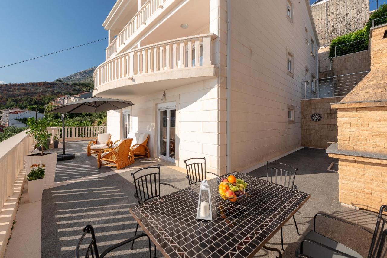 Villa Awelon Stanici, Omis Celina Luaran gambar