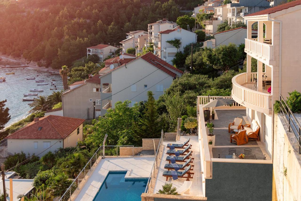 Villa Awelon Stanici, Omis Celina Luaran gambar