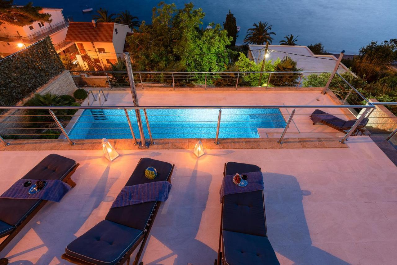 Villa Awelon Stanici, Omis Celina Luaran gambar