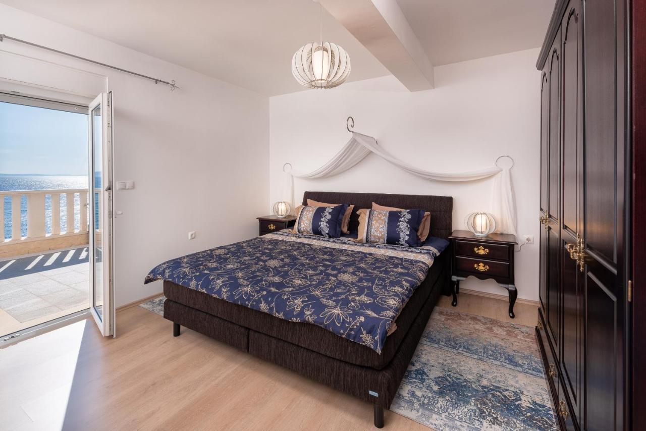 Villa Awelon Stanici, Omis Celina Luaran gambar