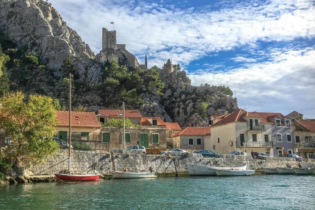 Villa Awelon Stanici, Omis Celina Luaran gambar