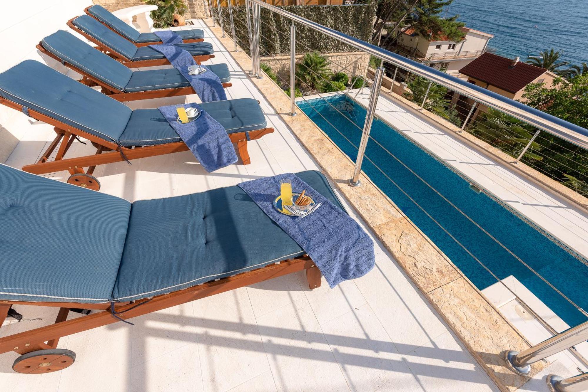 Villa Awelon Stanici, Omis Celina Luaran gambar