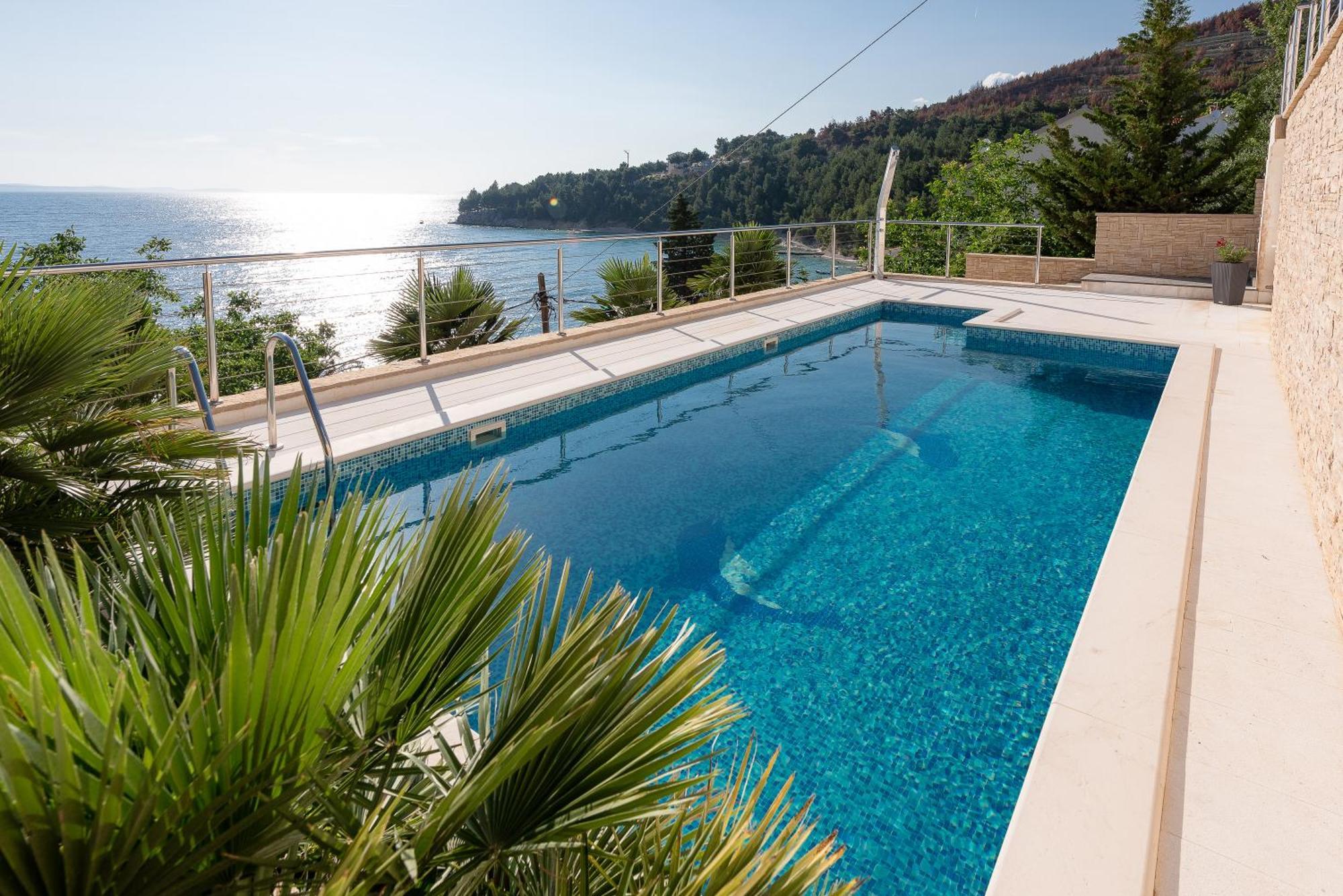 Villa Awelon Stanici, Omis Celina Luaran gambar