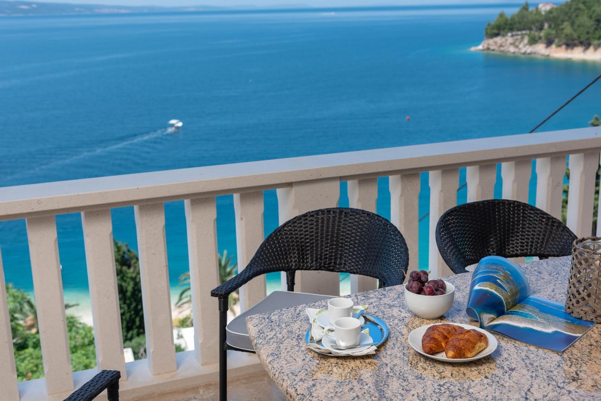 Villa Awelon Stanici, Omis Celina Luaran gambar